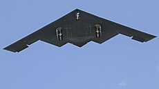 Letecký bombardér B-2 se vrací po útoku USA na klíová íránská jaderná zaízení...