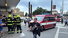 U stanice praského metra Florenc stáli hasii, zatímco byla linka C v tomto...