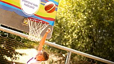 Sportující dti obsadí park