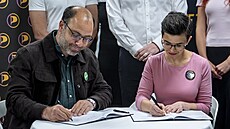 Piráti podepsali memorandum se Stranou zelených o spolupráci do podzimních...
