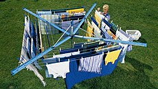 Prostor a� na p�t pra�ek - to je skládací zahradní su�ák