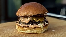 Double-cheese smashburger podle Vojtcha Kanty