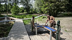 Ostrava slavnostn otevela unikátní park mezi mokady. Vznikl z neprchodné...