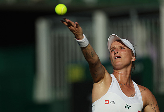 Markéta Vondrouová v prvním kole Wimbledonu.