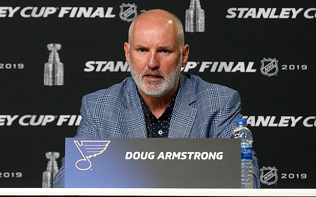 Vychytralý tah, či podlá zákeřnost? Kvůli „pytlačení“ se manažeři chtěli v NHL i rvát