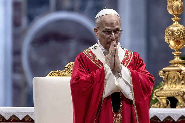 Vatikán se topí ve finanční krizi. Americký papež už lanaří dobrodince z hnutí MAGA