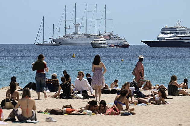 Cannes bojuje s overturismem. Zavádí drastická omezení výletních lodí