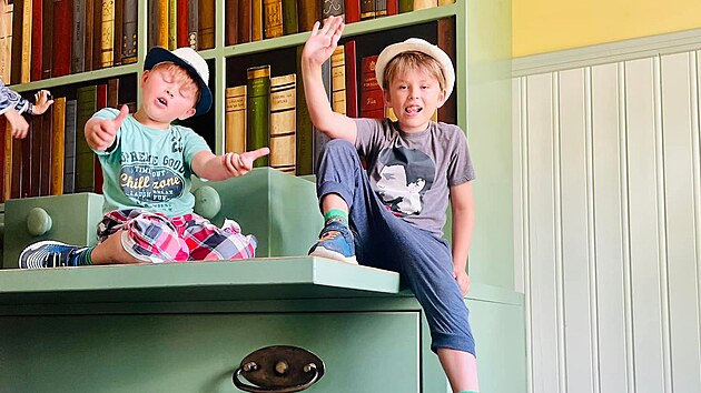 Zlatukovi na nvtv Muzea Astrid Lindgrenov ve vdsku bhem jejich cest Evropou (2022)