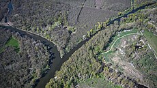 Budoucí chránná krajinná oblast Soutok u Beclavi. Soutok eky Moravy (zprava...