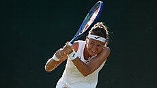 Marie Bouzková v prvním kole Wimbledonu.