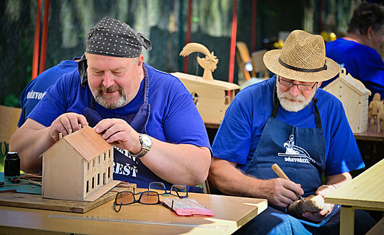 Třešťsk© Dřevořezán­ má letos rekordn­ úÄast 62 řezbářů