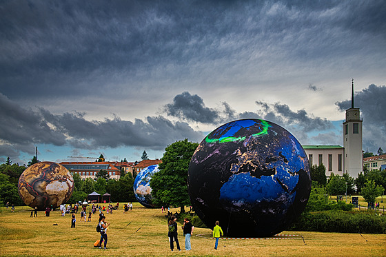 Astronaut Svoboda v BrnÄ zahájil prvn­ Äást Festivalu planet na Krav­ hoře