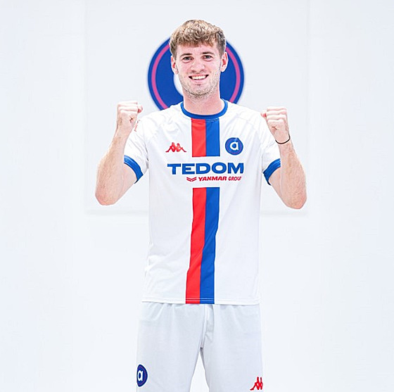 Daniel Samek, posila fotbalist Artisu Brno. (2025)