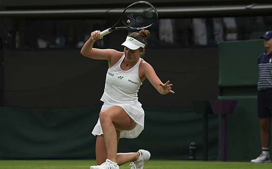 Linda Nosková v osmifinále Wimbledonu.