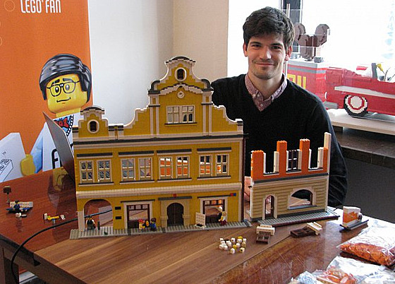 Stovky model vyrobených z kostiek legendární stavebnice Lego nebo historické...