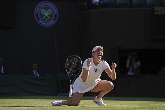 Amanda Anisimovová slaví ivotní postup do semifinále Wimbledonu.