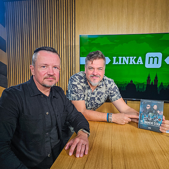 Modeátor Mirek Vaura a éfredaktor Metra Petr Holeek