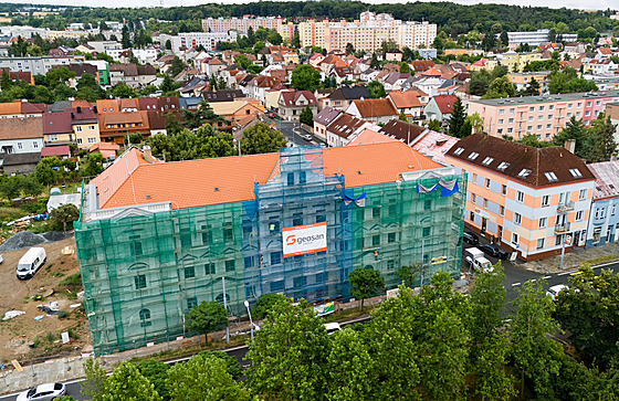 Rekonstrukce zmní bývalou kolu v Plzni - Doubravce v sídlo místní radnice.