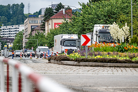 Na kiovatce u Slávie zaaly dvoutýdenní opravy prtahu I/33 pes Náchod,...
