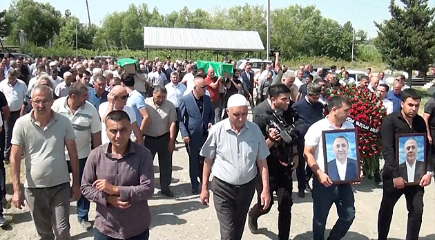 Moskva na kordy s vlivným sousedem. Ázerbájdžán tvrdě reaguje na podezřelá úmrtí