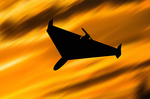 Souboje dron proti dronu budou brzy běžné. Antidrony jsou levnější než rakety