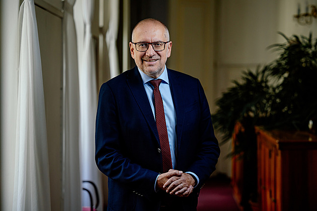 „Odmítáme desítky škol.“ Ministerstvo přiškrtilo dotace na duševní zdraví