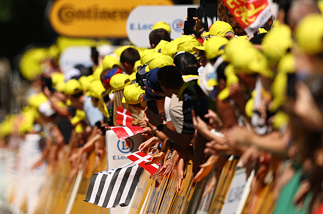 Pogačar letěl, Vingegaard trpěl. Slovinec vede Tour, Evenepoel v časovce dominoval