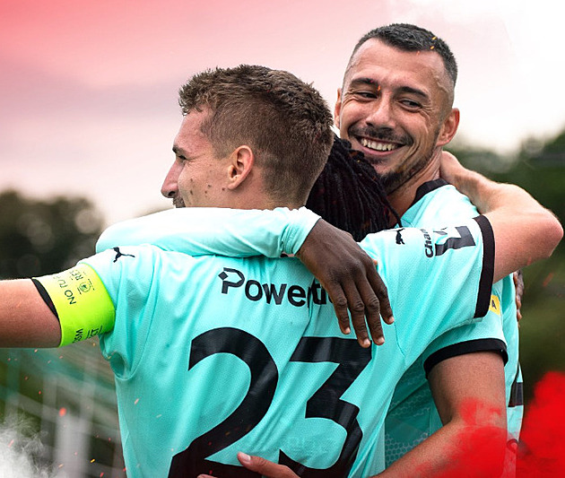 První gól pro Sadílka ve Slavii. Český mistr porazil i Diósgyöri a Aris Limassol