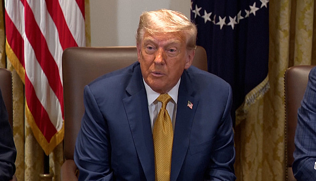 Donald Trump je i ministrem švihlé chůze. Ale nekráčí po špatné cestě