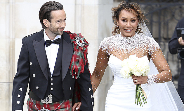 Mel B ze Spice Girls se potřetí vdala, vzala si výrazně mladšího kadeřníka