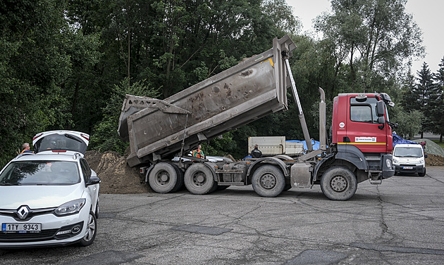 Pršelo méně, než se čekalo. Meteorologové zrušili výstrahu před povodněmi
