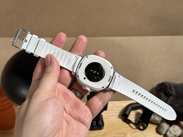 Nov srie chytrch hodinek Samsung Galaxy Watch , Watch 8 Classic a Watch...