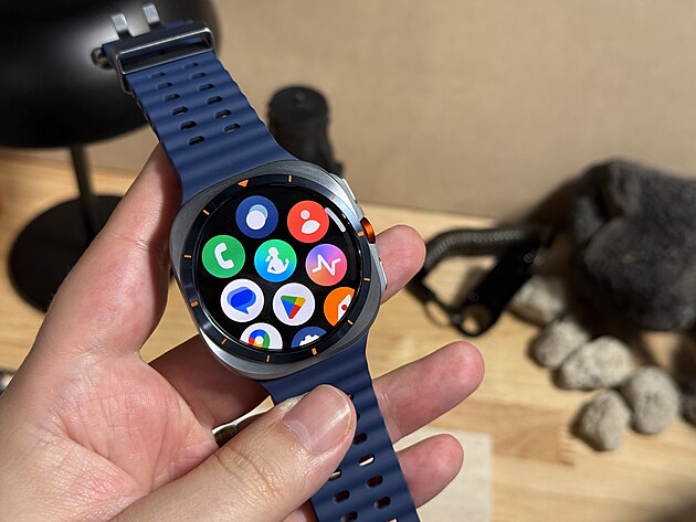 Nov srie chytrch hodinek Samsung Galaxy Watch , Watch 8 Classic a Watch...