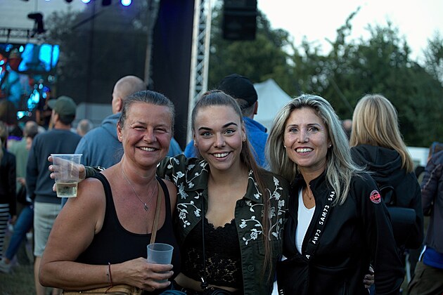 Legend�rn� Houmr�v triatlon a HoumrFest zvou do Ji��kova na 31. ro�n�k