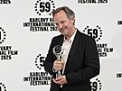 Cenu prezidenta MFF Karlovy Vary p�evzal herec Peter Sarsgaard. (4. �ervence...