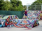 l Vrazn tahy sprejem zpestily beton novho skateparku u fotbalovho stadionu...