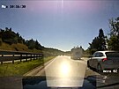 Nebezpen idi vybroval na dlnici jin auto, ped zraky policie