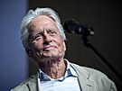 Michael Douglas vypráví, jak se v sedmdesátých letech dostal k Milo�i Formanovi...