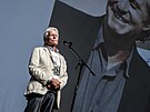 Michael Douglas vypráví, jak se v sedmdesátých letech dostal k Milo�i Formanovi...
