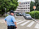 Policist nadili evakuovat lev kdlo hradeckho magistrtu, kam ena...