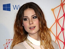 tyiaticetiletá zpvaka Lena Meyer-Landrutová z Nmecka proslula písnmi...