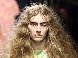 Návrhá�i Miuccia Prada a Raf Simons se podle vlastních slov zam��ili na...