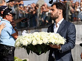 Portugalský fotbalista Bernardo Silva na pohbu krajana Dioga Joty v Gondomaru.