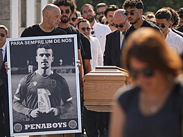 Poheb portugalských fotbalist Dioga Joty a Andrého Silvy v Gondomaru