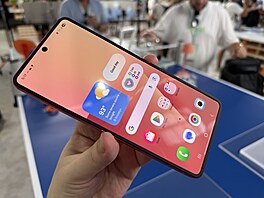 Samsung Galaxy Z Flip 7
