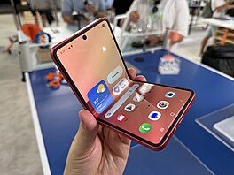 Samsung Galaxy Z Flip 7