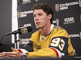 Hokejový úto�ník Mitch Marner je novou hv�zdou Vegas Golden Knights, p�estoupil...