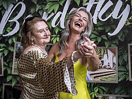 Eva Holubová a Pavlína Poízková bhem pedstavení filmu Bardotky (6. ervence...
