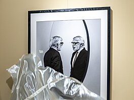 V karlovarské Sparkasse Gallery odhalilo vedení festivalu spolu s autorem Tonem...