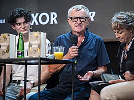 Scenárista a producent Mike Downey pijel na festival pedstavit svou literární...